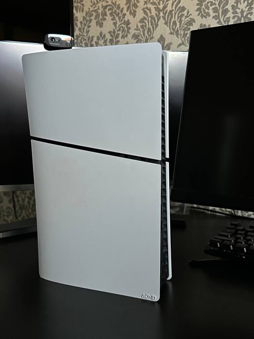 Продам Playstation 5 Slim 1 TB