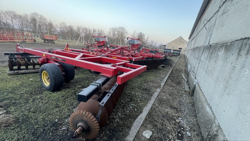 Дисковая борона Challenger Sunflower 1435