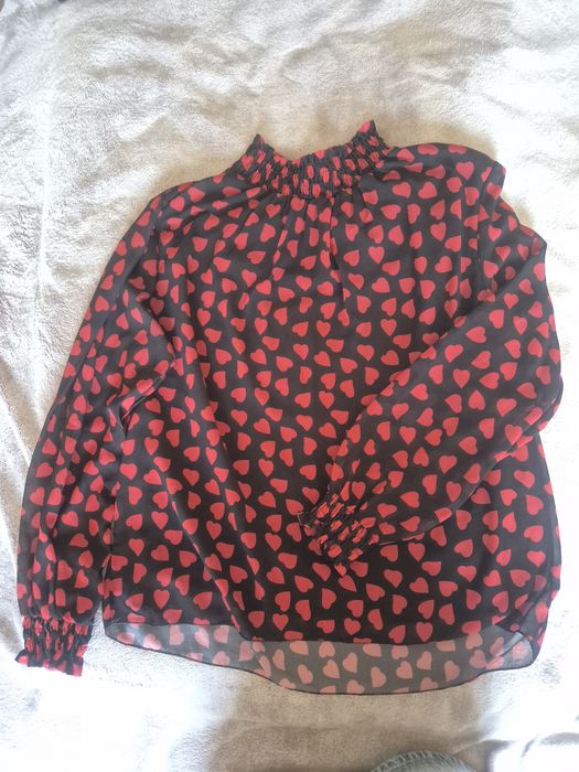 Bluzka elegancka czerwone serca rozm s/m