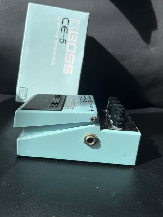 Pedal Boss CE-5 chorus ensamble