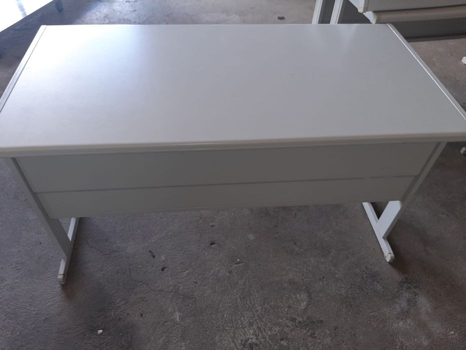 Secretaries64586004696579121