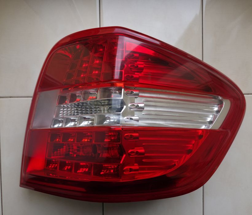 Задние фонари Mercedes ML W164 /рестаил USA
