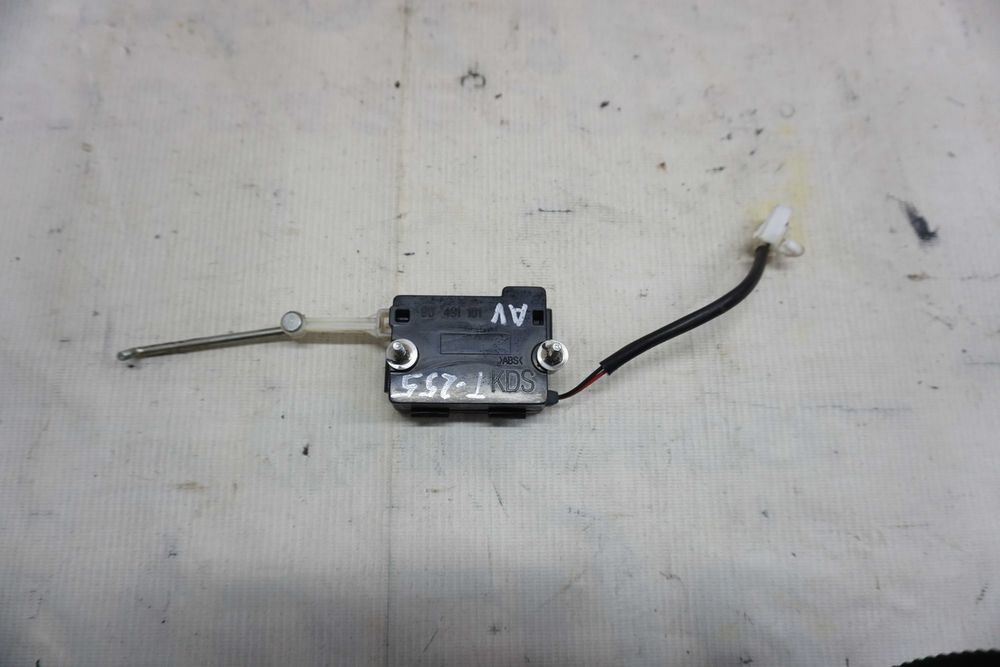 Активатор замка багажника Chevrolet Aveo\Шевроле Авео хетчбек Т200\255