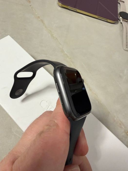 Годинник Apple Watch Series 5