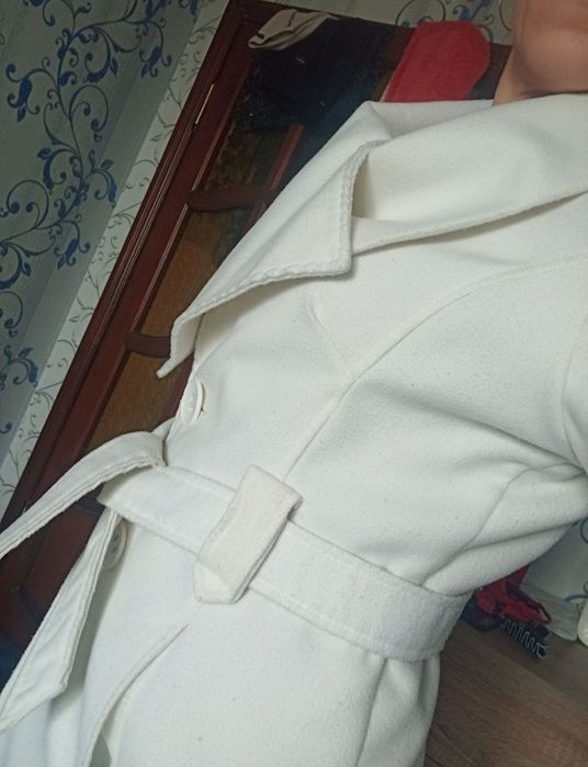 Продам  пальто осінь-весна