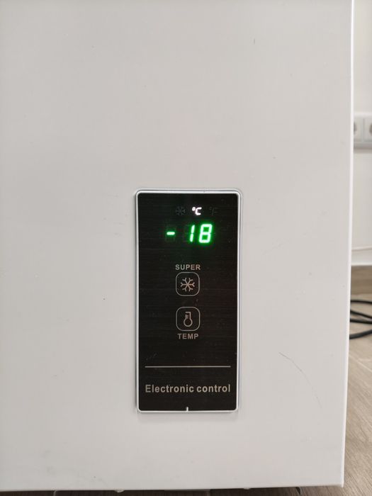 Arca congeladora Electronia 142L