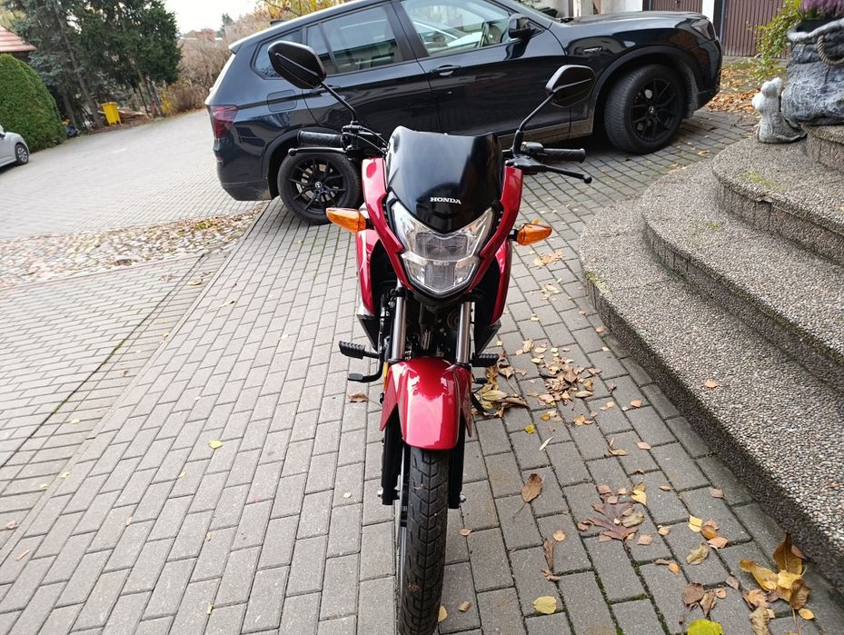 Honda CB125F Transport