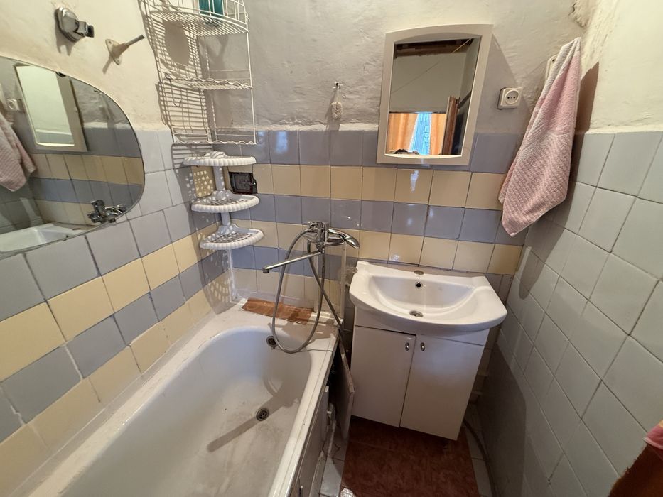 Продаж 2-кім. квартири 66.9 м.кв., в. О. Бобикевича