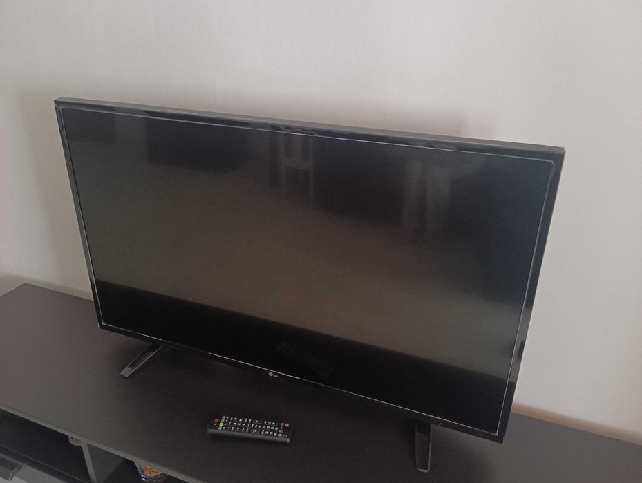 TV LG 43" com Caixa