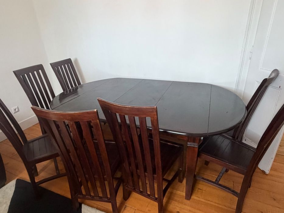 Mesa de jantar/cozinha + 6 cadeiras de madeira maciça