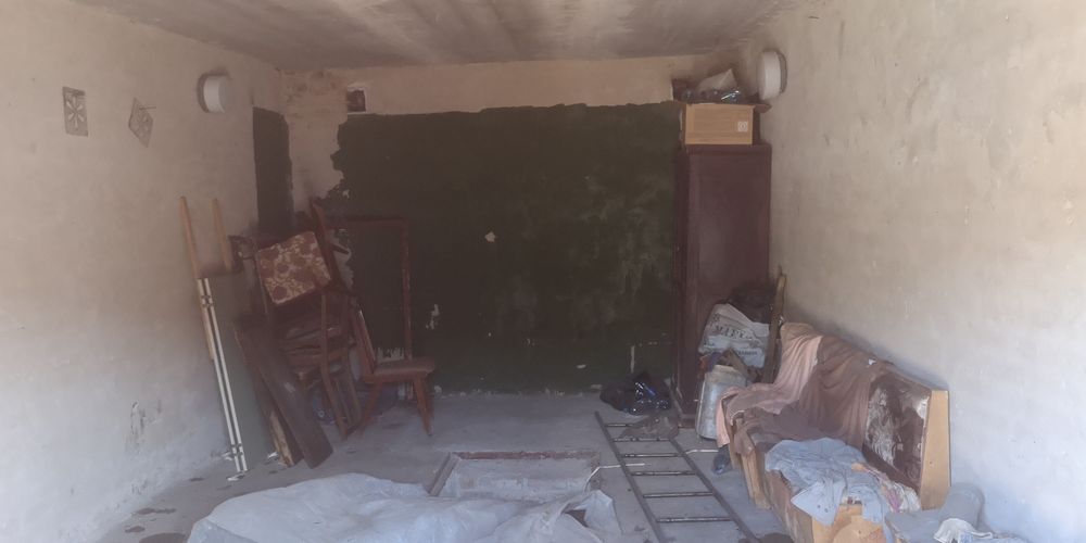 Гараж ак 39 біля обласної лікарні