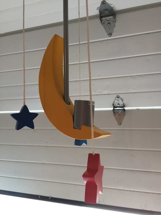 Candeeiro para quarto de criança