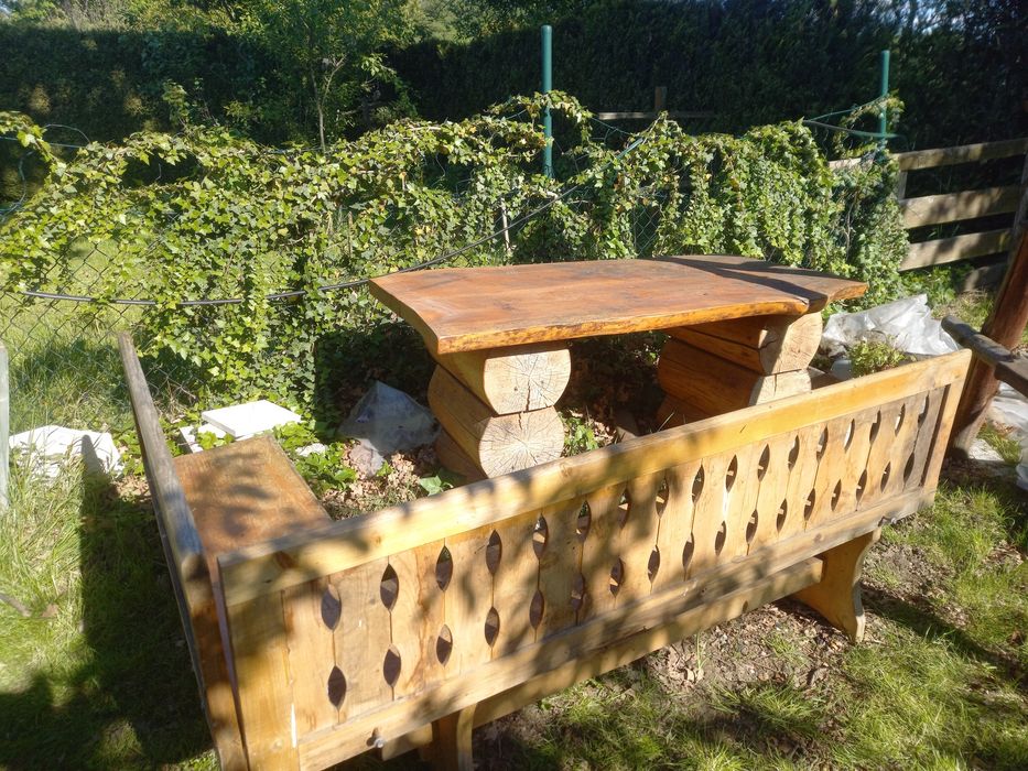 Meble ogrodowe drewniane