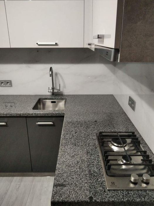 Вироби з ГРАНІТА та МРАМОРА Столешні -Сходи  Будь-якої складності!