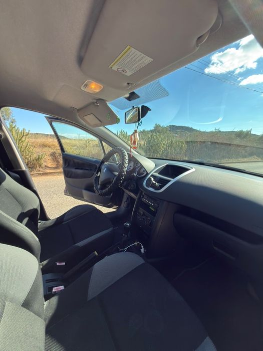 Peugeot 207 gasolina — photo 2