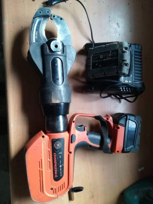 Nożyce hydrauliczne akumulatorowe 65 mm/Zaciskarka Weitkowitz  ASW65