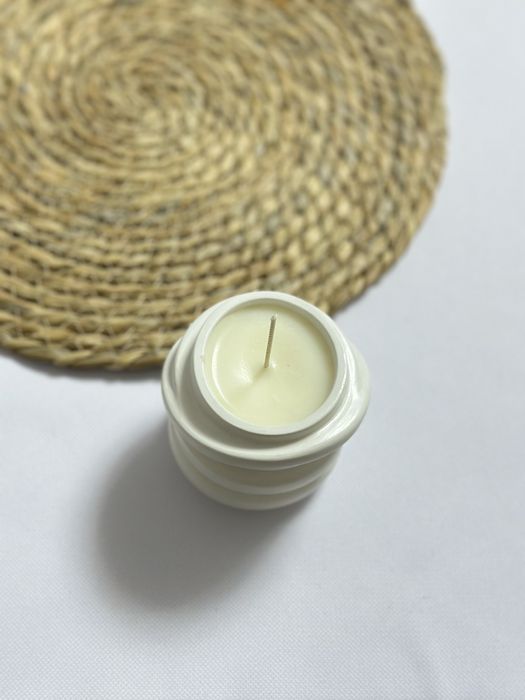 Соєві свічки у гіпсовому кашпо