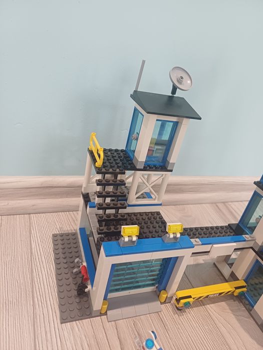Lego 60141 posterunek policji