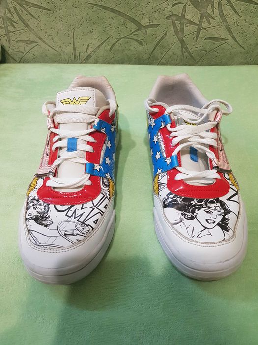 Кроссовки Reebok Wonder Woman размер EU 43 ( 28 см по стельке )