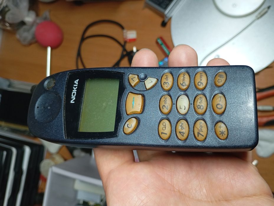 Телефон для колекціонерів Nokia 5110 старовинний для колекції.