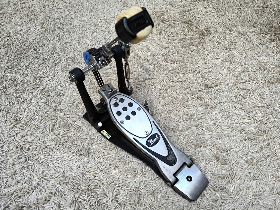 Stopa pojedyncza perkusyjna PEARL ELIMINATOR P-2000C + KOMPLET KRZYWEK