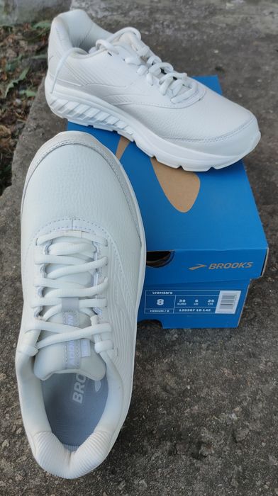 Кросівки жіночі BROOKS ADDICTION walker 2