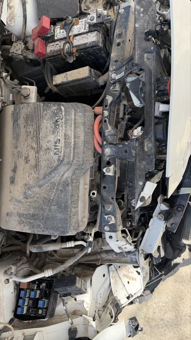 Продам Nissan Leaf 2022 год после ДТП.