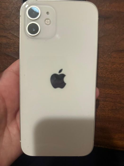 Iphone 12 em muito bom estado