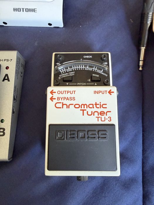 Boss TU3 , Afinador
