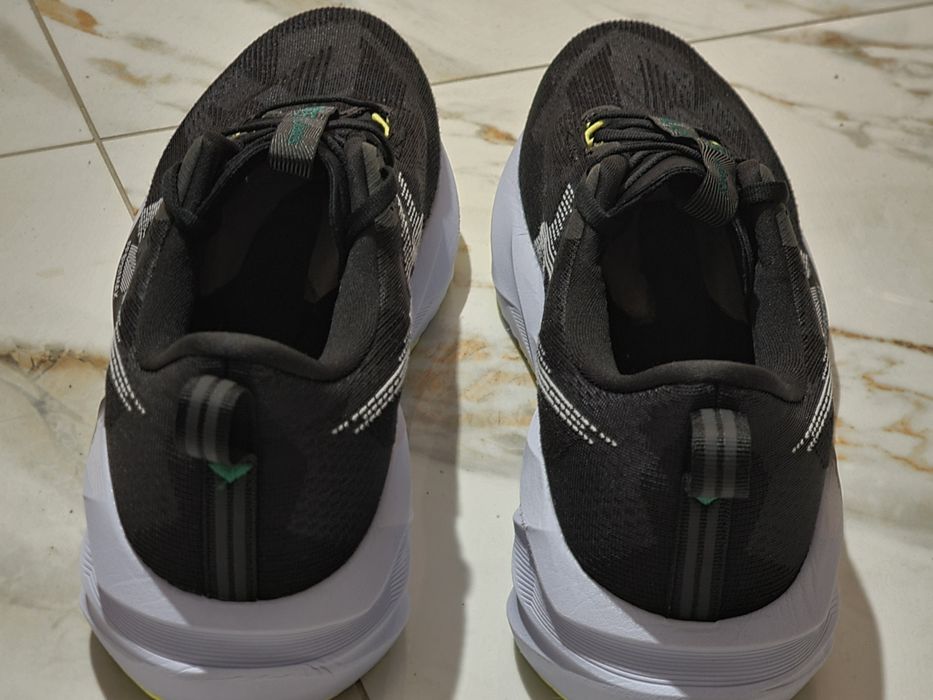 Оригінал 100% чоловічі кросівки asics novablast 5  eur 48