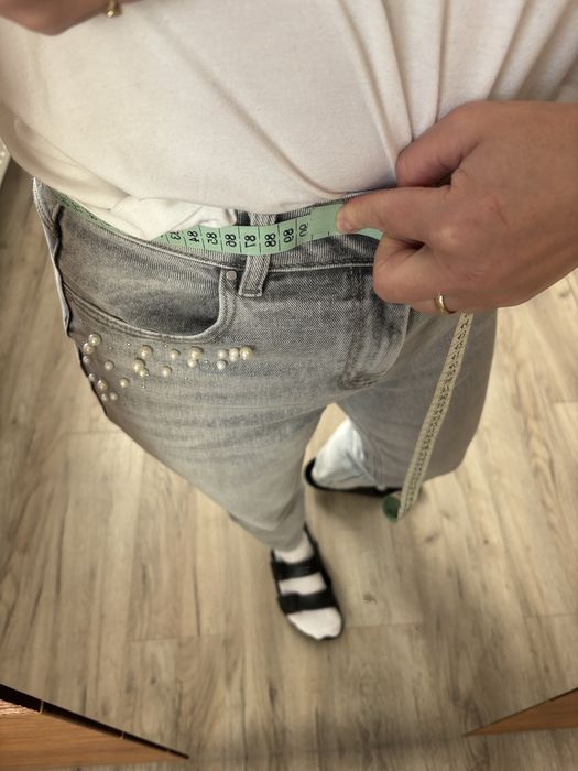 Jeansy z perelkami MOHITO 38