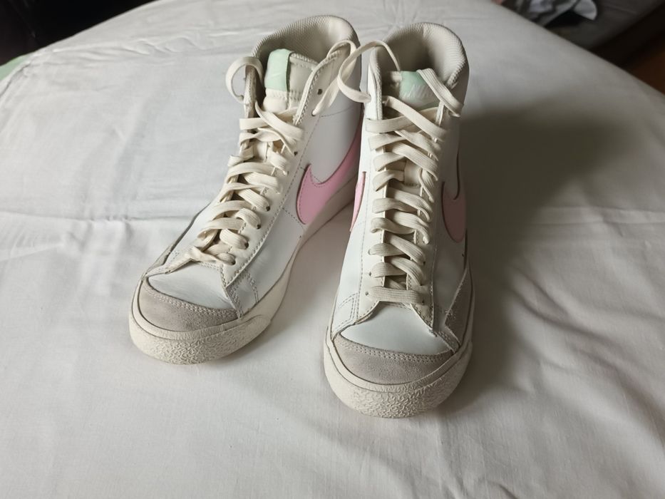 NIKE BLAZER MID '77 Рожеві / Білі. Гарний стан. Найк блейзер