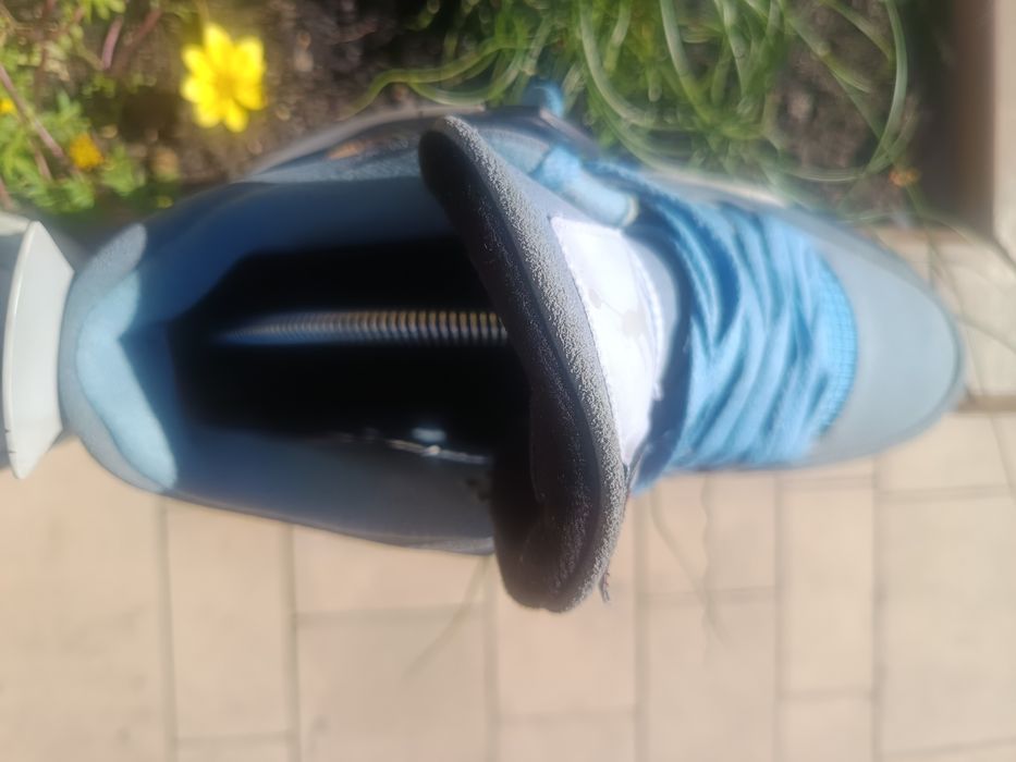 Jordan 4 niebieski