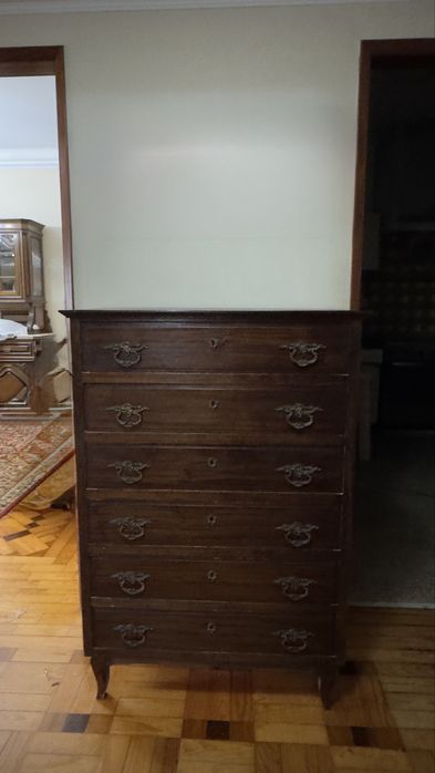 Comoda / Camiseiro alto de 6 gavetas