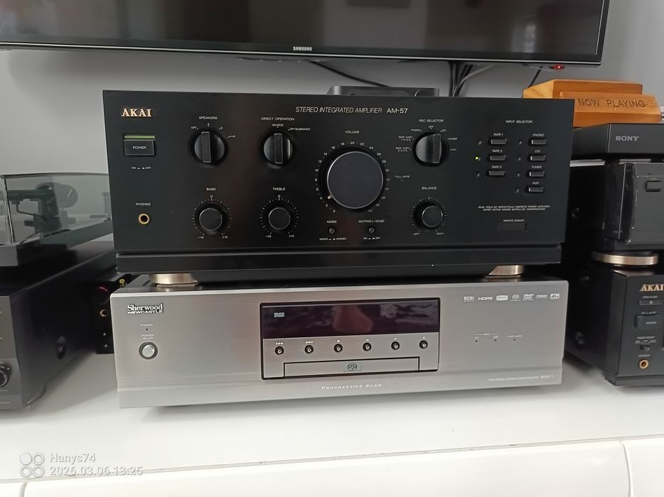 Wzmacniacz Akai am 57 z pilotem