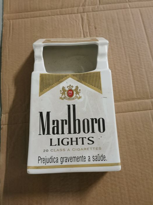 Cinzeiro Marlboro