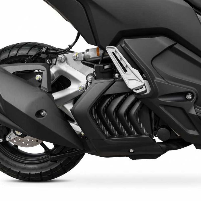 Scooter Linhai Buck 125 ADV Nova | ABS + TCS | Topcase incluída