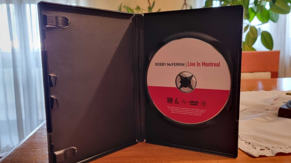 Vendo DVD espectáculo BOBBY McFERRIN, "Live In Montreal" Festival Jazz