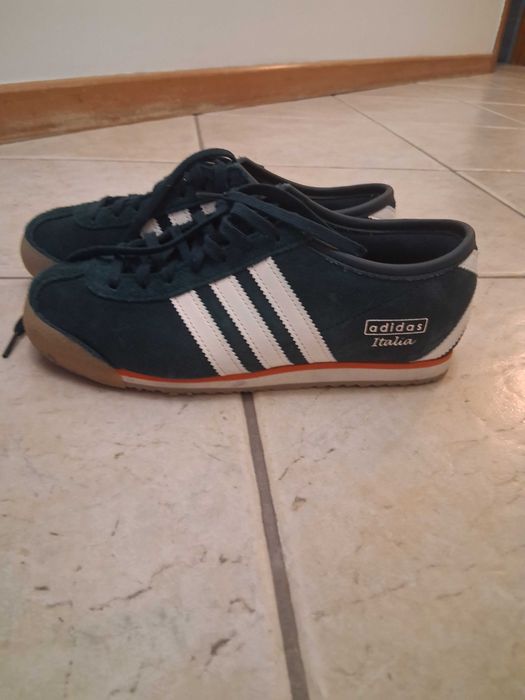 Sapatos/sapatilhas como novas