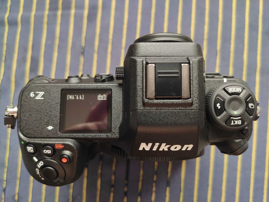 Nikon Z9 com duas baterias