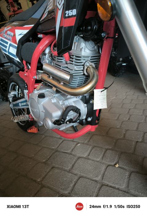 Пітбайк GEON X-ride (250 Motard 14/14 МКПП 6)