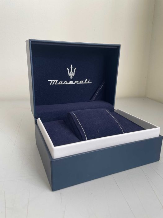 Vendo Caixa Original Maserati Competizione 43mm – Excelente Estado