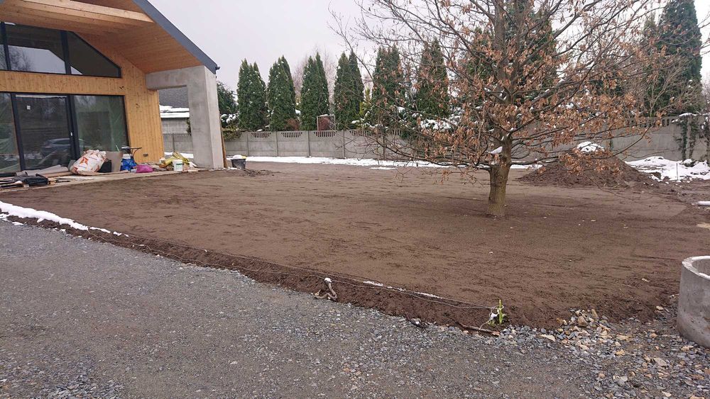 Wyrywanie korzeni, wywóz gruzu i ziemi, niwelacja terenu