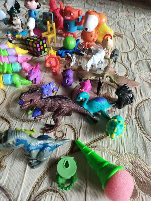 Ludziki, stworki,figurki psi patrol, stich inne