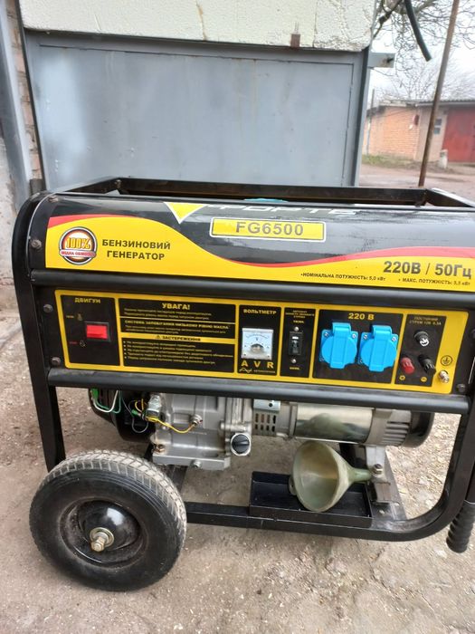 Бензиновий  генератор FG6500

220B / 50Гц

FG6500