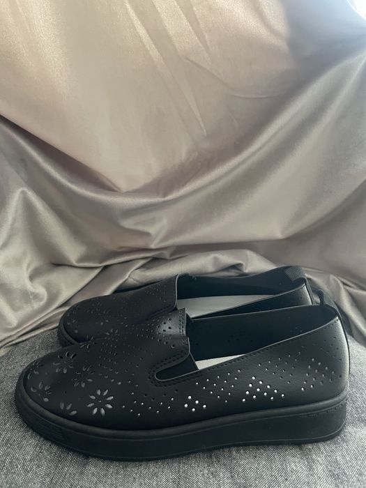 Nowe czarne maselkowe buty rozm.36