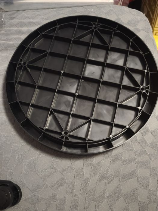 Suporte para plantas branco resistente com rodas, carrinho redondo para vasos de flores de interior.