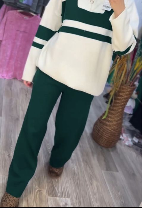 Костюм з брюками палаццо