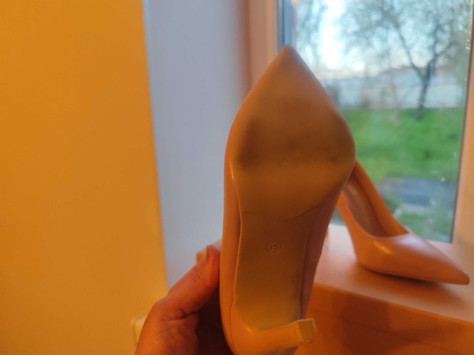 Лодочки тілесного коліру