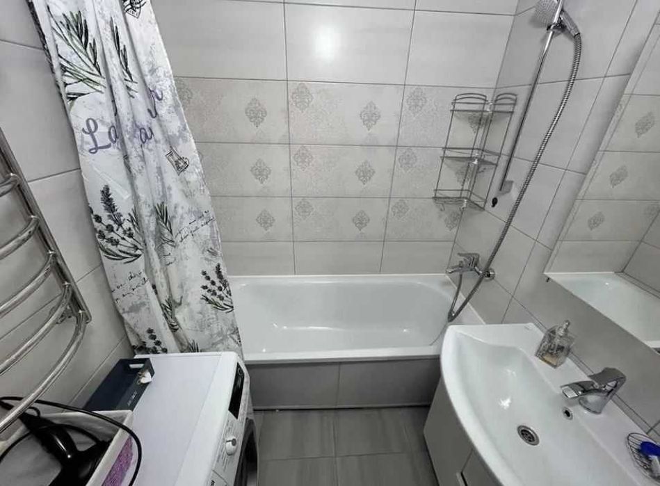 Продається 3-и кімнатна  СТАЛІНКА вул. ОДЕСЬКА 5/5